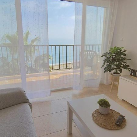 Apartamento Con Piscina En La Primera Linea De Playa De Fuengirola Exterior photo