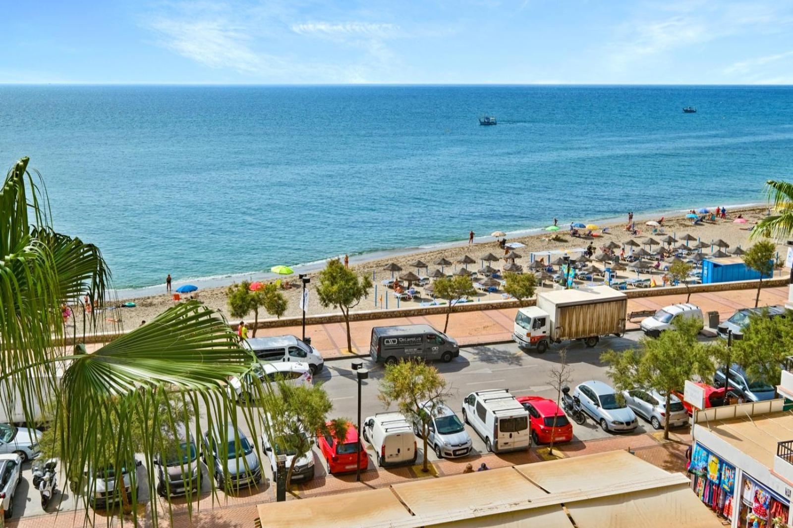 Apartamento Con Piscina En La Primera Linea De Playa De Fuengirola Exterior photo
